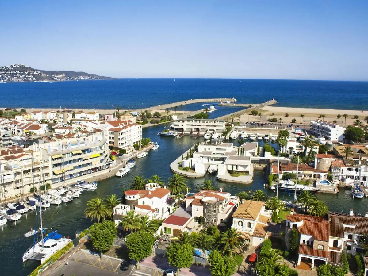 Apartment Cristal Mar Empuriabrava