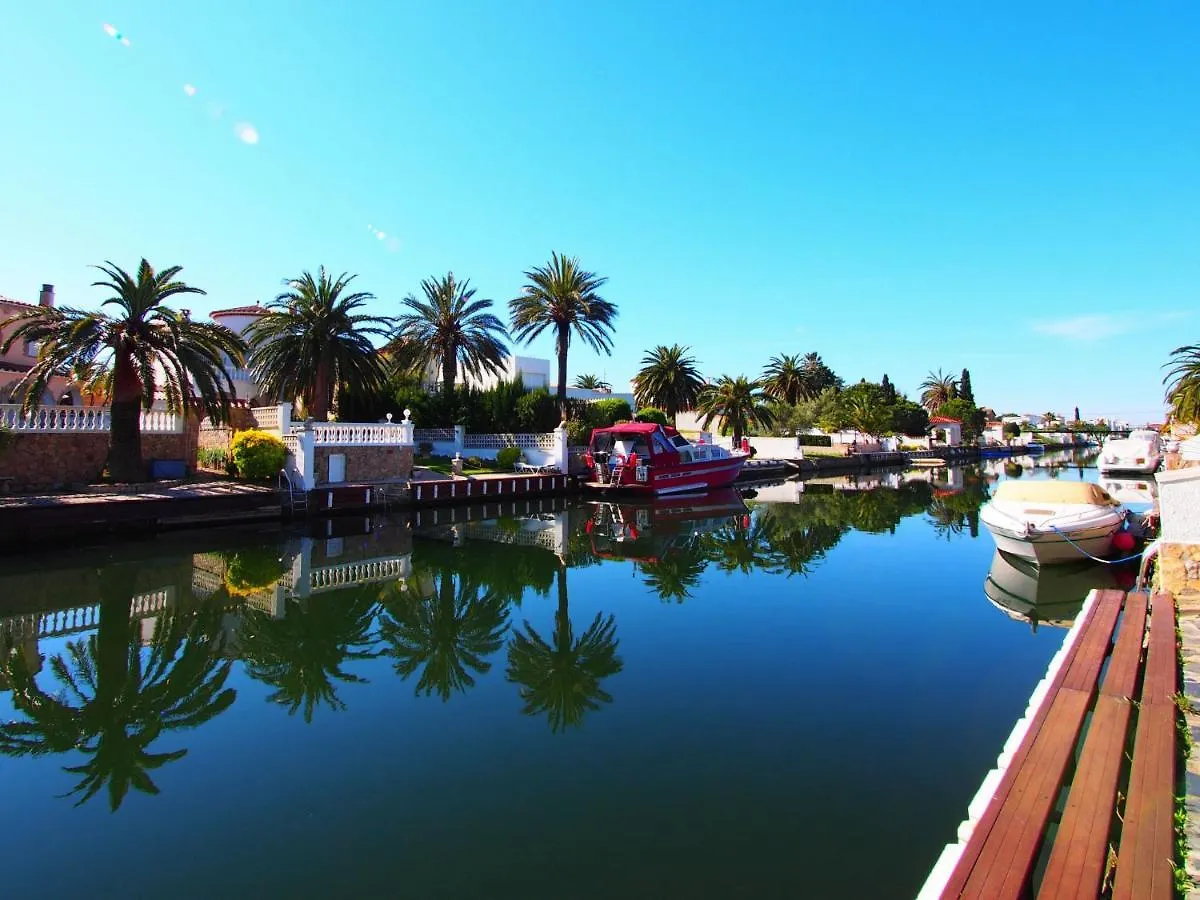 Apartment Cristal Mar Empuriabrava